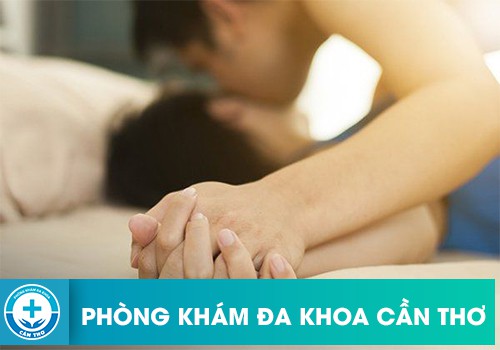 Vùng kín trở nên ẩm ướt do bị kích thích tình dục